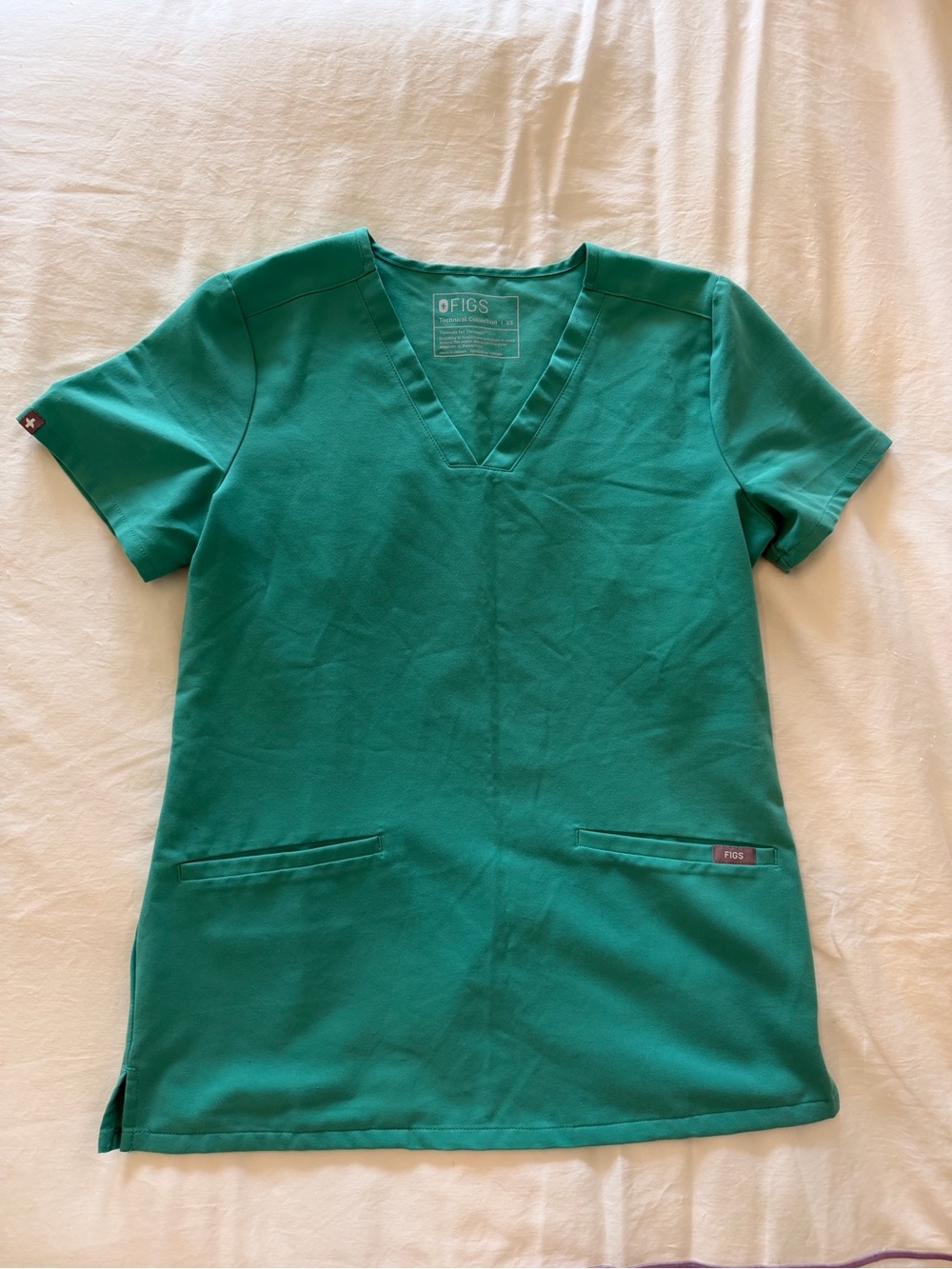 Figs Women's Green V-Neck Scrub Top